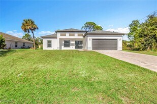 2810 44th St SW in Lehigh Acres, FL - Building Photo