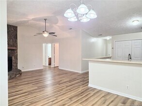 6768 Willowbrook Dr in Fayetteville, NC - Foto de edificio - Building Photo