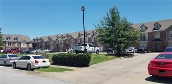 1790 N Chestnut Ave in Fayetteville, AR - Building Photo