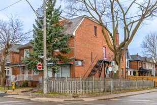 226 Nairn Av in Toronto, ON - Building Photo