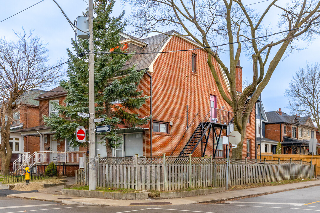 226 Nairn Av in Toronto, ON - Building Photo