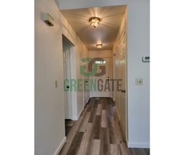 700 W Roseburg Ave in Modesto, CA - Building Photo - Building Photo