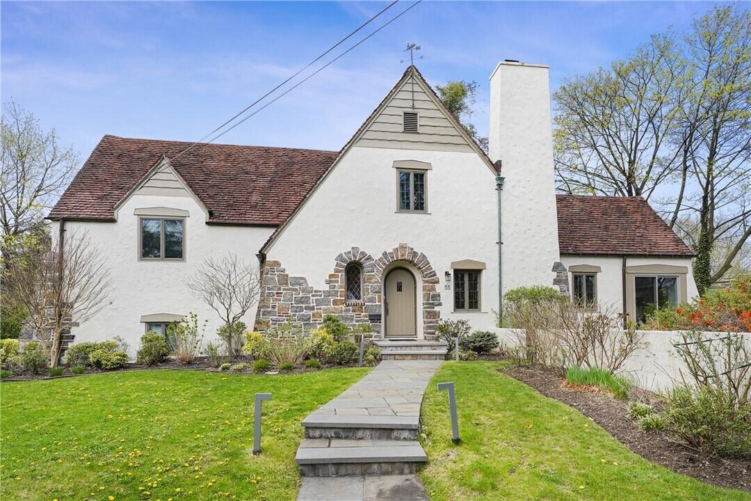 55 Graham Rd in Scarsdale, NY - Building Photo
