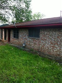 5138 Howcher St photo'