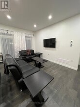 8 Summit Cres in Belleville, ON - Building Photo - Building Photo