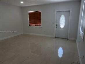 5171 NW 4th Terrace in Miami, FL - Building Photo - Building Photo