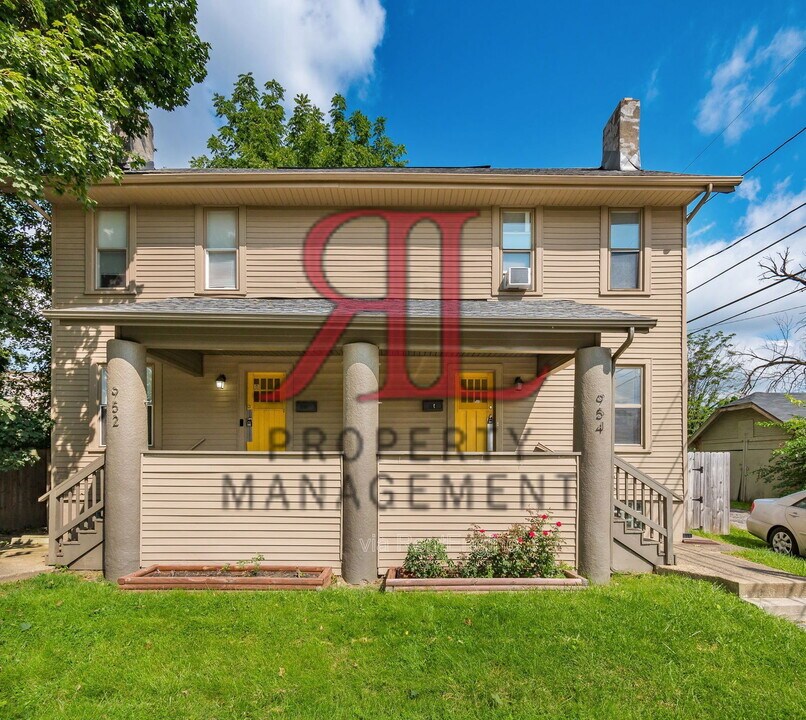 954 Stanley Ave in Columbus, OH - Building Photo