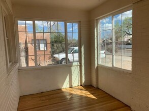 2121 Coal Pl SE in Albuquerque, NM - Building Photo - Building Photo