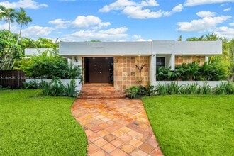 4590 Adams Ave in Miami Beach, FL - Building Photo - Building Photo