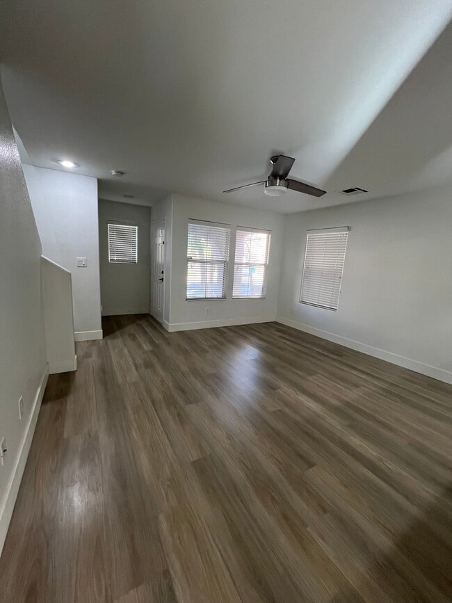 7219 Huckaby Ave in Las Vegas, NV - Building Photo - Building Photo