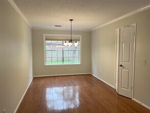 14 Robin Run Dr in Spring, TX - Building Photo - Building Photo