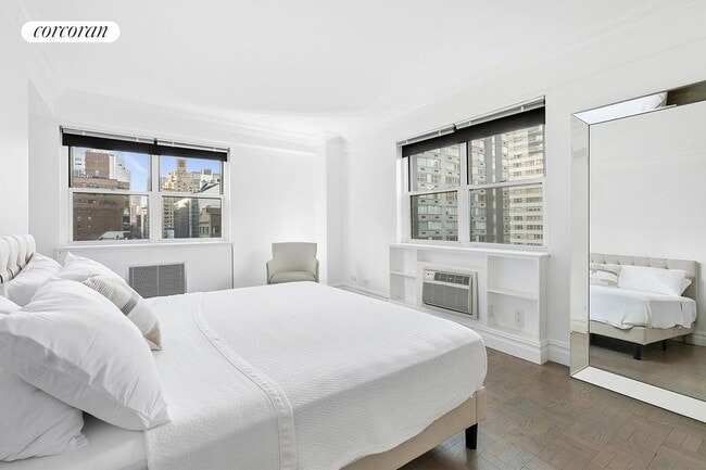 301 E 66th St in New York, NY - Building Photo - Building Photo