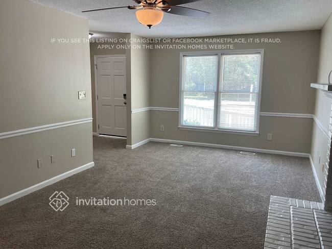 3620 Castlegate Dr in Raleigh, NC - Foto de edificio - Building Photo