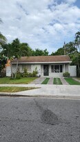 625 Royal Palm Dr in Lake Worth Beach, FL - Building Photo