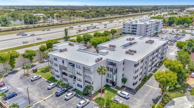 11755 SW 18th St in Miami, FL - Building Photo - Building Photo