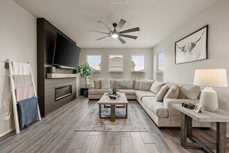 3018 Dakota Trl in Crandall, TX - Foto de edificio - Building Photo