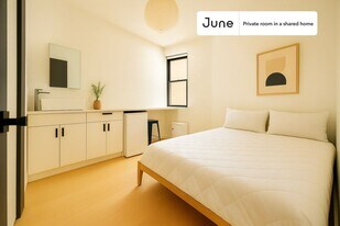 Room in Shared 3 bed/3 bath home in Queens, NY - Building Photo