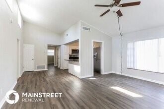 420 Flamingo Dr in Apollo Beach, FL - Building Photo - Building Photo
