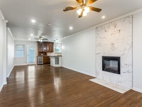 1404 Ravenwood Dr in Arlington, TX - Building Photo - Building Photo