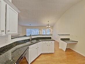 558 The Blvd in Newnan, GA - Foto de edificio - Building Photo