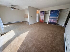 426 75th St SE, Unit 303 in Everett, WA - Foto de edificio - Building Photo