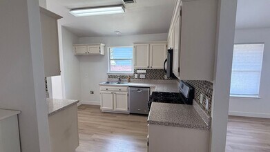 1207 Darless Dr in Cedar Park, TX - Building Photo - Building Photo