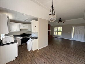 60 Mills Ford Rd in Dawsonville, GA - Building Photo - Building Photo
