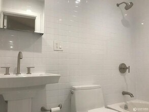 328 E 59th St, Unit 10 in New York, NY - Building Photo - Building Photo