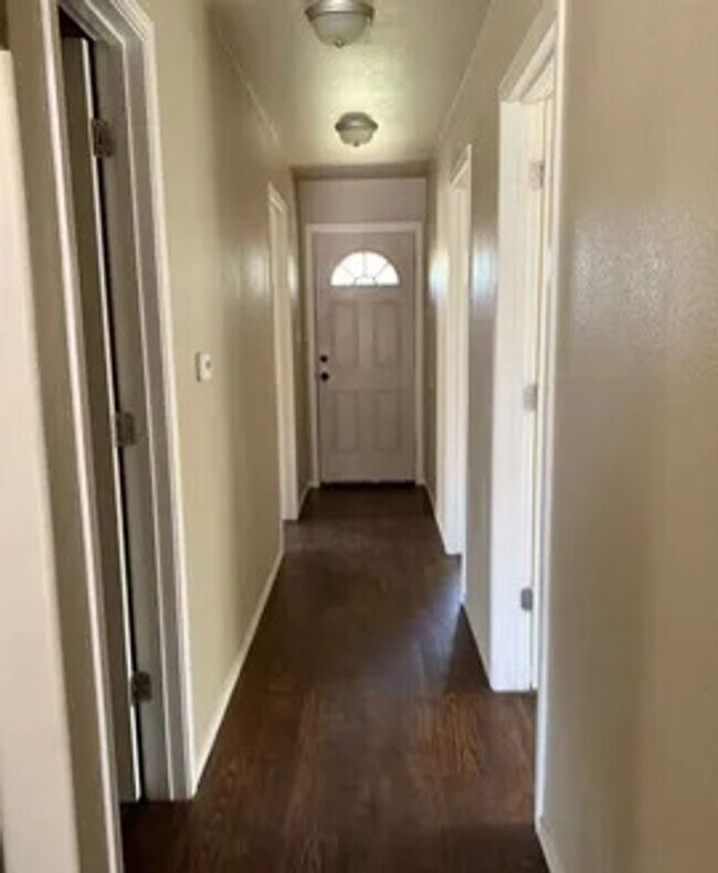 717 E Tulane St in Lubbock, TX - Building Photo - Building Photo