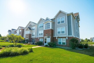 Heatherwood Apartments in Grand Blanc, MI - Building Photo - Building Photo