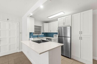 1074 NW 13th St in Boca Raton, FL - Building Photo - Building Photo