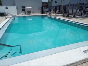 5708 Townhouse Dr in New Port Richey, FL - Building Photo - Building Photo