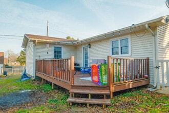 107 Edgewood Ave in Martin, TN - Building Photo - Building Photo