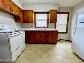 208 Breckenridge Ln in Louisville, KY - Building Photo - Building Photo