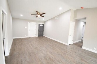 1114 W Northgate Dr in Irving, TX - Building Photo - Building Photo