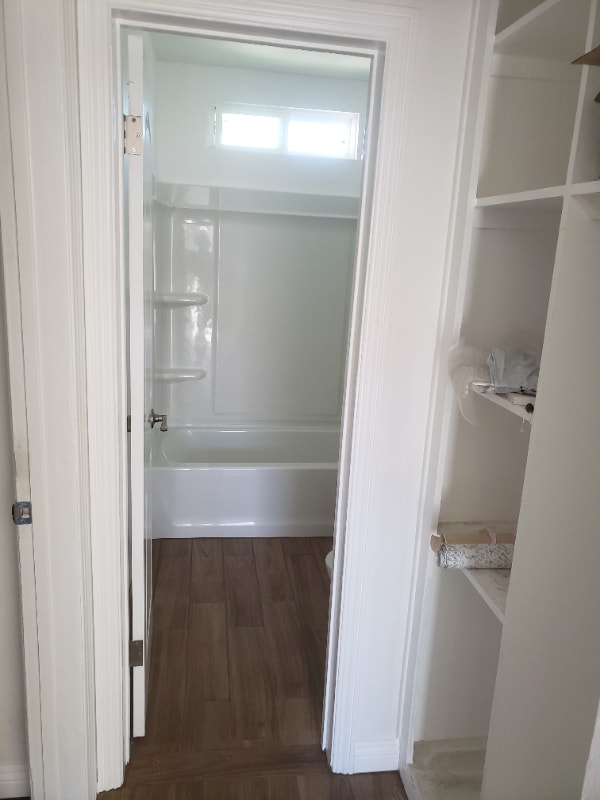 820 W Imperial Hwy, Unit 1 in Los Angeles, CA - Foto de edificio - Building Photo