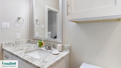 400 E BB Fielder Rd, Unit 476 in Weatherford, TX - Foto de edificio - Building Photo