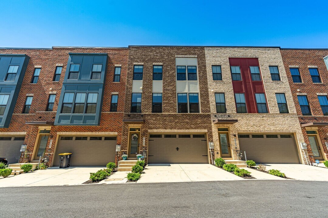 2705 Evansgreen Dr in Hillcrest Heights, MD - Building Photo