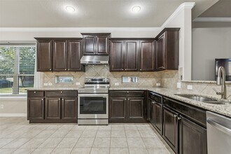 5001 Bluewater Dr in Frisco, TX - Building Photo - Building Photo