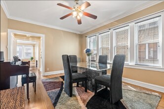 7414 S Prairie Ave, Unit 1 in Chicago, IL - Building Photo - Building Photo