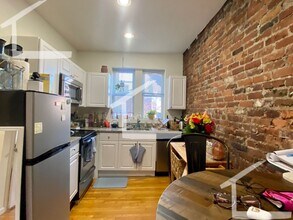 3 Cleveland Pl in Boston, MA - Building Photo - Building Photo