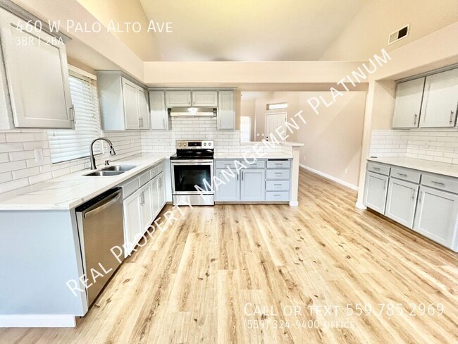 460 W Palo Alto Ave in Clovis, CA - Building Photo - Building Photo