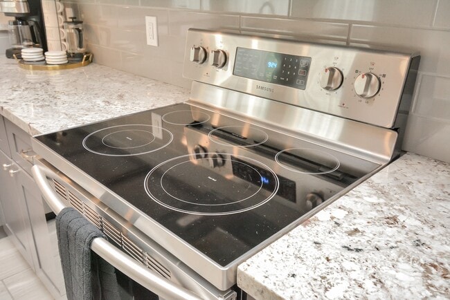 property at 3019 Elysian St