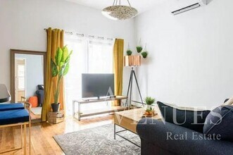 240 E 26th St in New York, NY - Building Photo - Building Photo