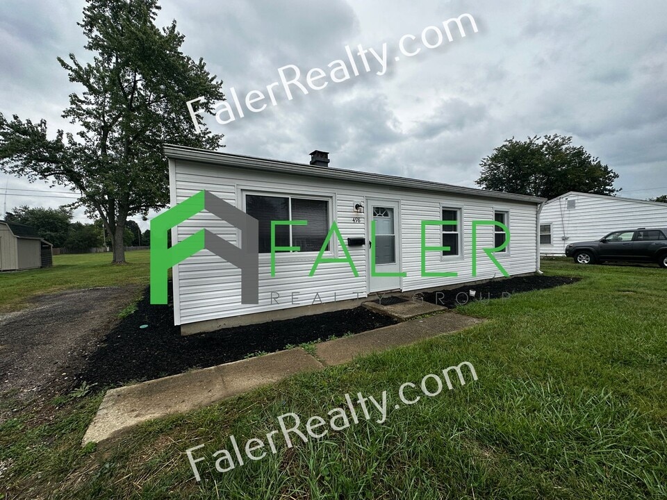 498 Ridgebury Dr in Xenia, OH - Building Photo