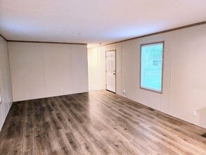 230 Whittlesey Ave in Norwalk, OH - Building Photo - Building Photo