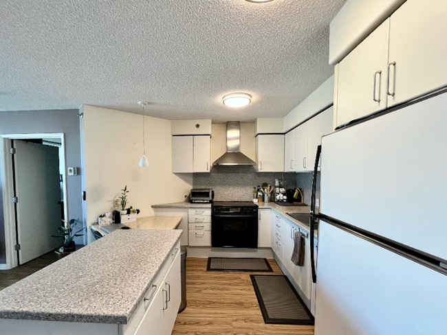 801 S King St in Honolulu, HI - Building Photo - Building Photo
