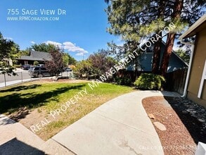 755 Sage View Dr in Sparks, NV - Building Photo - Building Photo