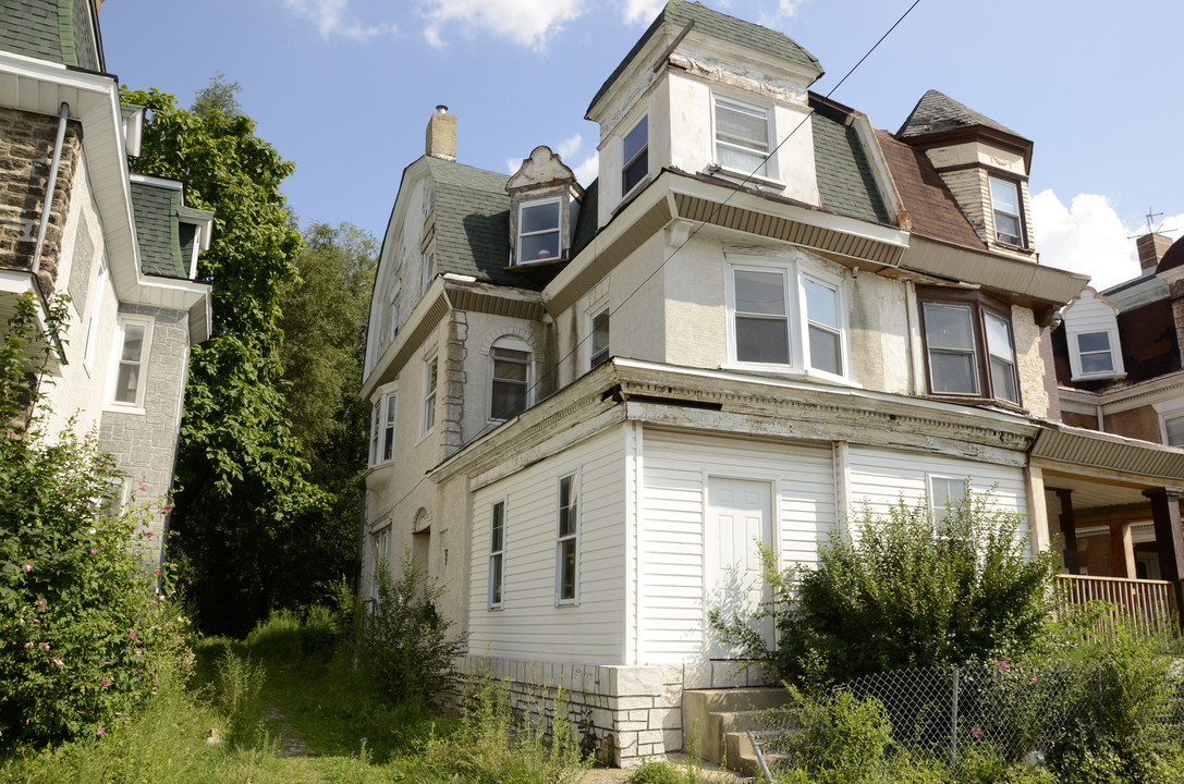 706 E Chelten Ave in Philadelphia, PA - Foto de edificio