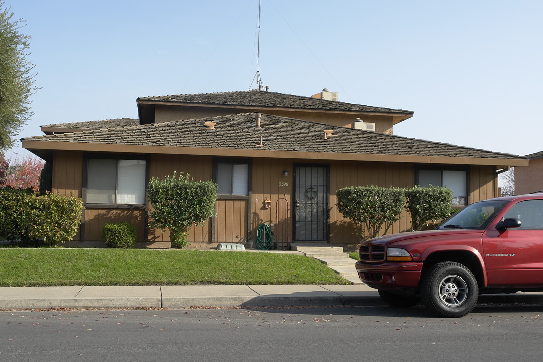 3346 R St in Merced, CA - Building Photo